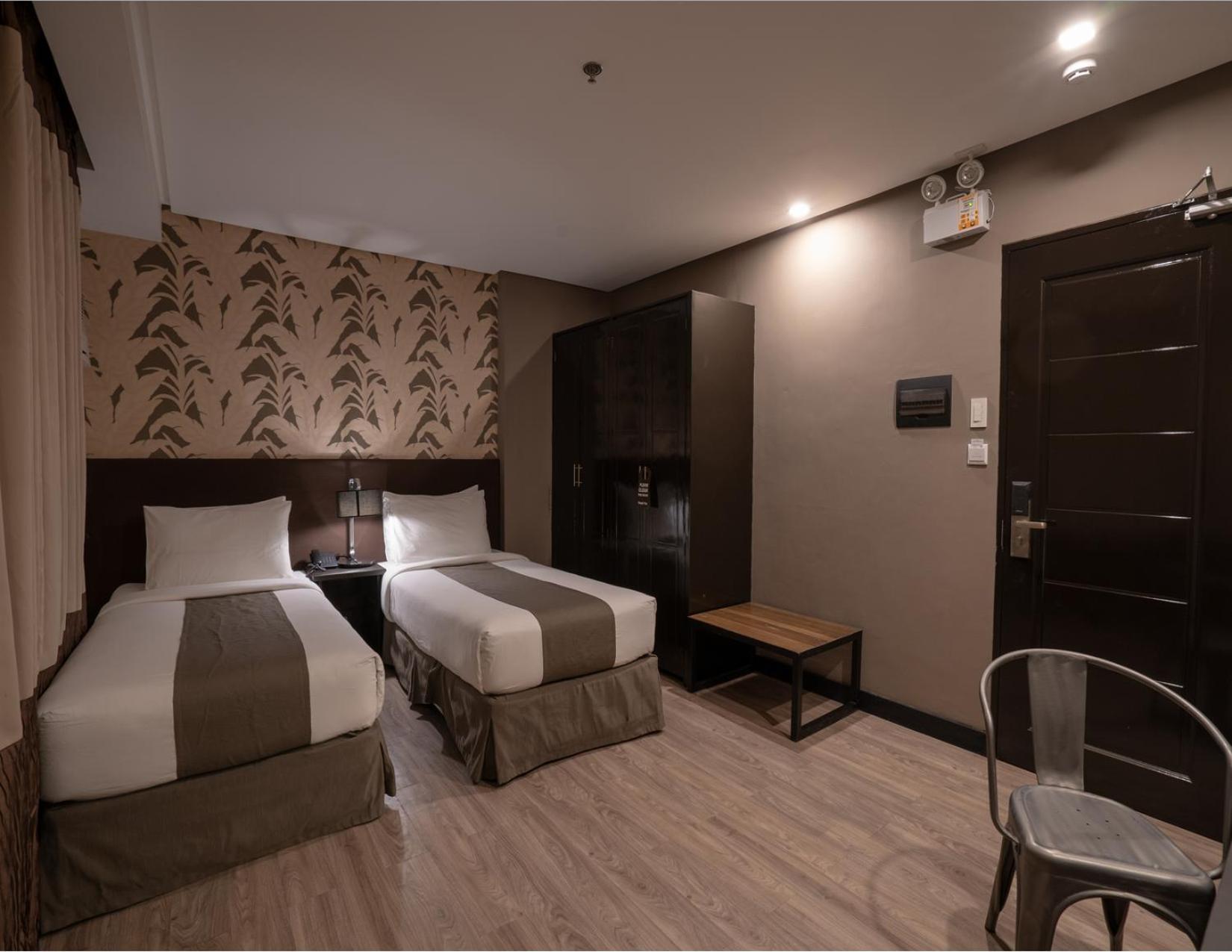 Gt Hotel Jaro Iloilo City Exterior photo